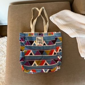 BILLABONG GEOMETRIC GRAPHIC CANVAS TOTE BAG